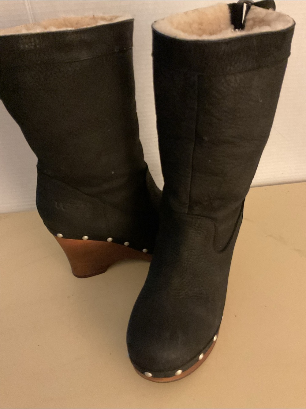 UGG women black leather platform clog Carnegie boots US 8